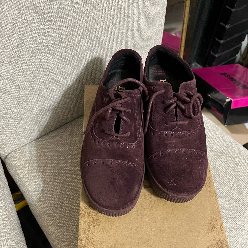 Burgundy born again worn 2x size 8 1/2